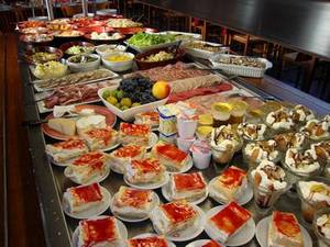 Restaurant Le GALION|Buffet de desserts galion-buffet-03