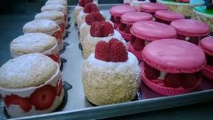 Restaurant Le GALION|Macarons, fraisiers et charlottes galion-dessert-04